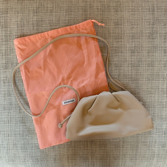 Vivorosa Valentina Clutch in Cream - Picture 4 of 4